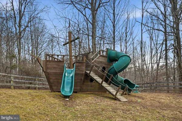 $550,000 | 500 Delicious Road, Linden, VA 22642