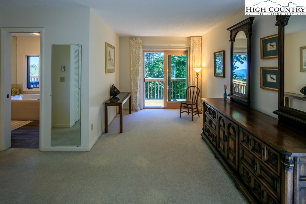 304 Lakeledge Road Beech Mountain, NC 28604 - Photo 19 of 42 a view of hallway with livingroom