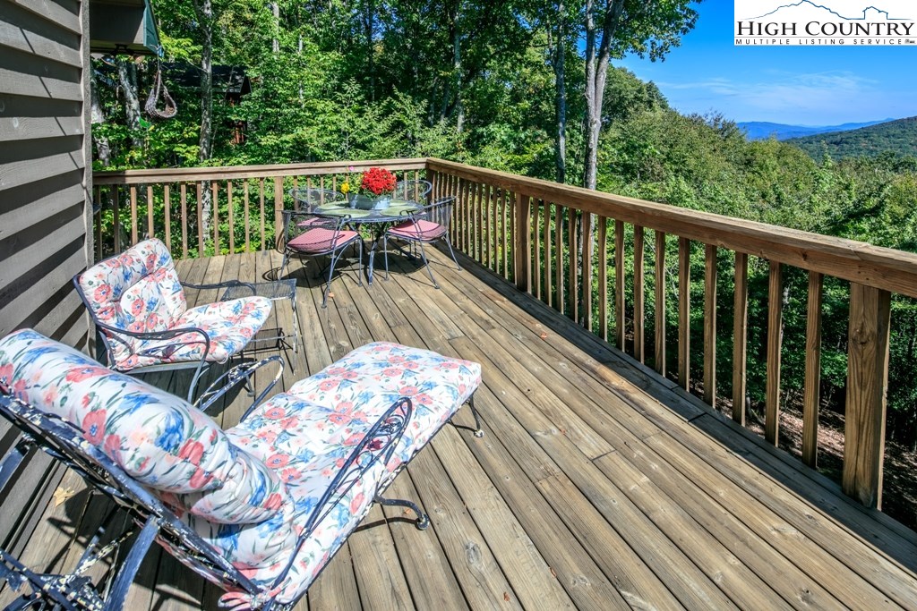 304 Lakeledge Road Beech Mountain, NC 28604 - Photo 10 of 42 a view of balcony with furniture