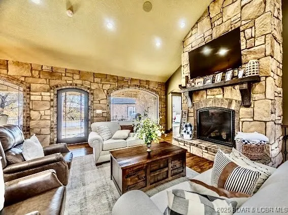 $2,150,000 | 23900 Emerson Road, Lebanon, MO 65536