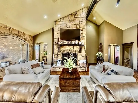 $2,150,000 | 23900 Emerson Road, Lebanon, MO 65536