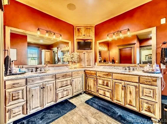 $2,150,000 | 23900 Emerson Road, Lebanon, MO 65536