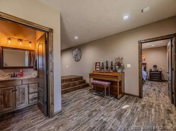 $2,150,000 | 23900 Emerson Road, Lebanon, MO 65536