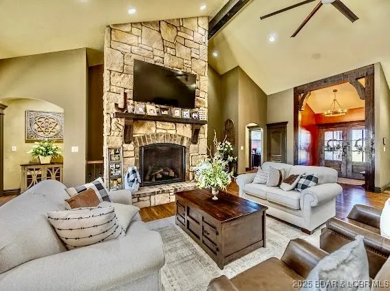 $2,150,000 | 23900 Emerson Road, Lebanon, MO 65536