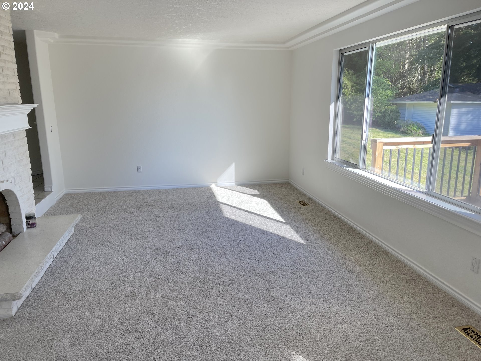34566 Southeast Gunderson Road Sandy, OR 97055 - Photo 5 of 41