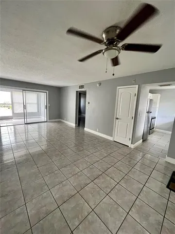 $1,325 | 1433 South Belcher Road, Unit C4, Clearwater, FL 33764