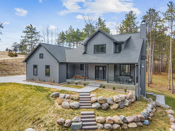 $875,000 | N8723 1207th Street, River Falls, WI 54022