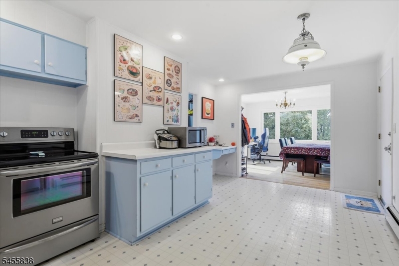 21 Cedar Grove Road Branchburg, NJ 08876 - Photo 9 of 24 Gallery Image 9