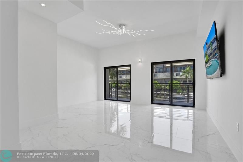 113 Southeast 1st Circle, Unit 113 Pompano Beach, FL 33060 - Photo 11 of 32