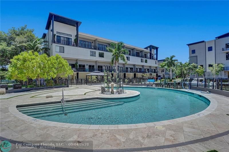 113 Southeast 1st Circle, Unit 113 Pompano Beach, FL 33060 - Photo 22 of 32