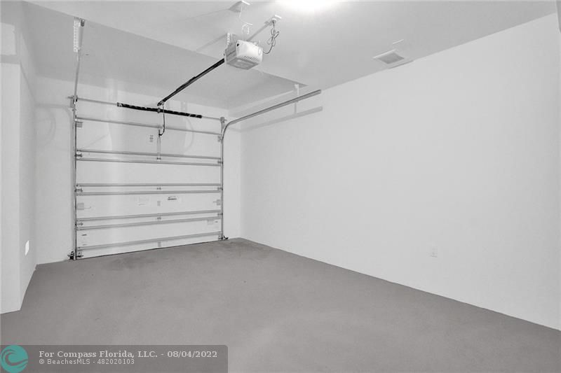 113 Southeast 1st Circle, Unit 113 Pompano Beach, FL 33060 - Photo 25 of 32