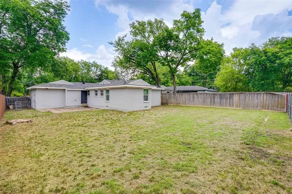 $2,850 | 2140 Springhill Drive, Dallas, TX 75228