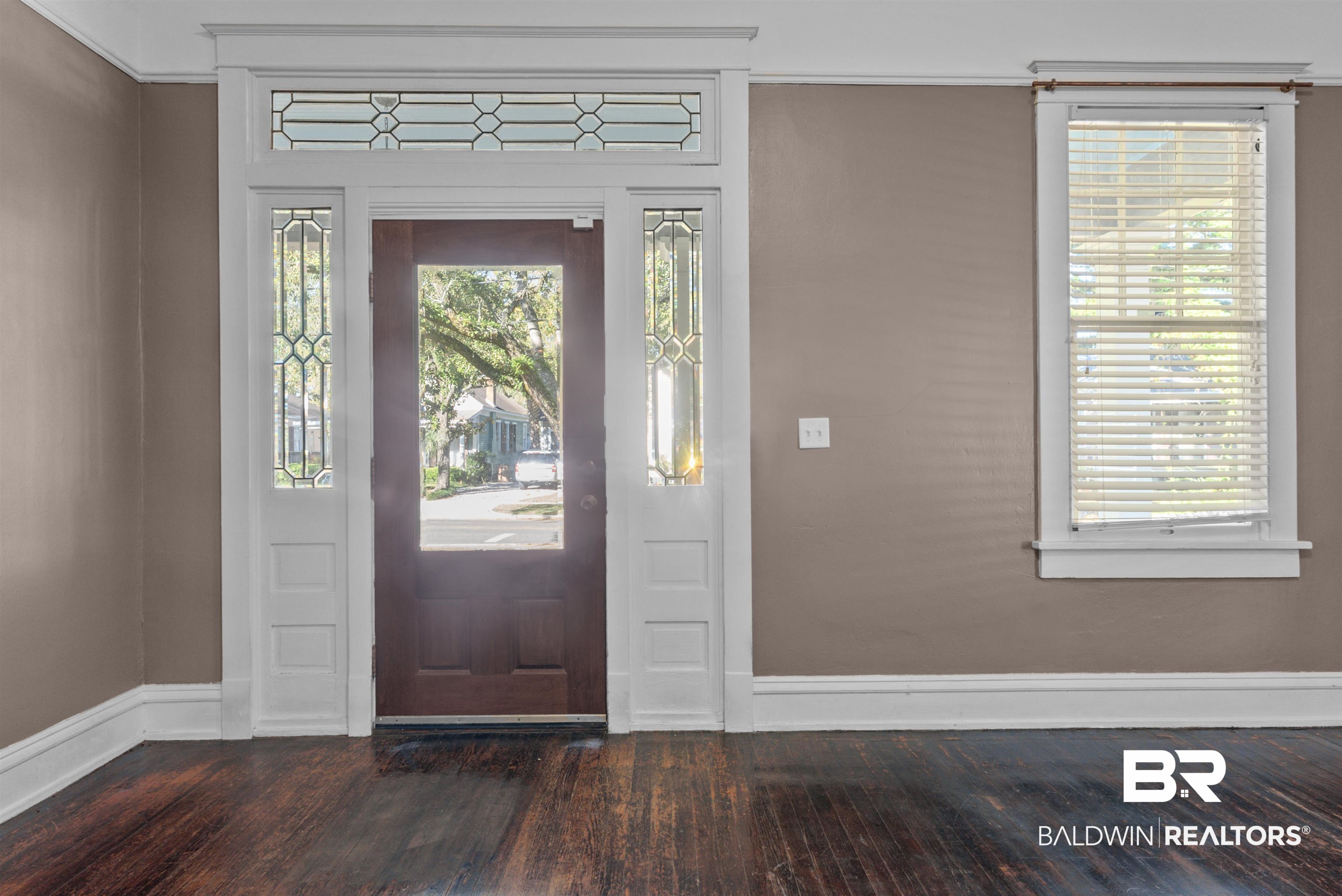 21 Houston Street Mobile, AL 36606 - Photo 6 of 38