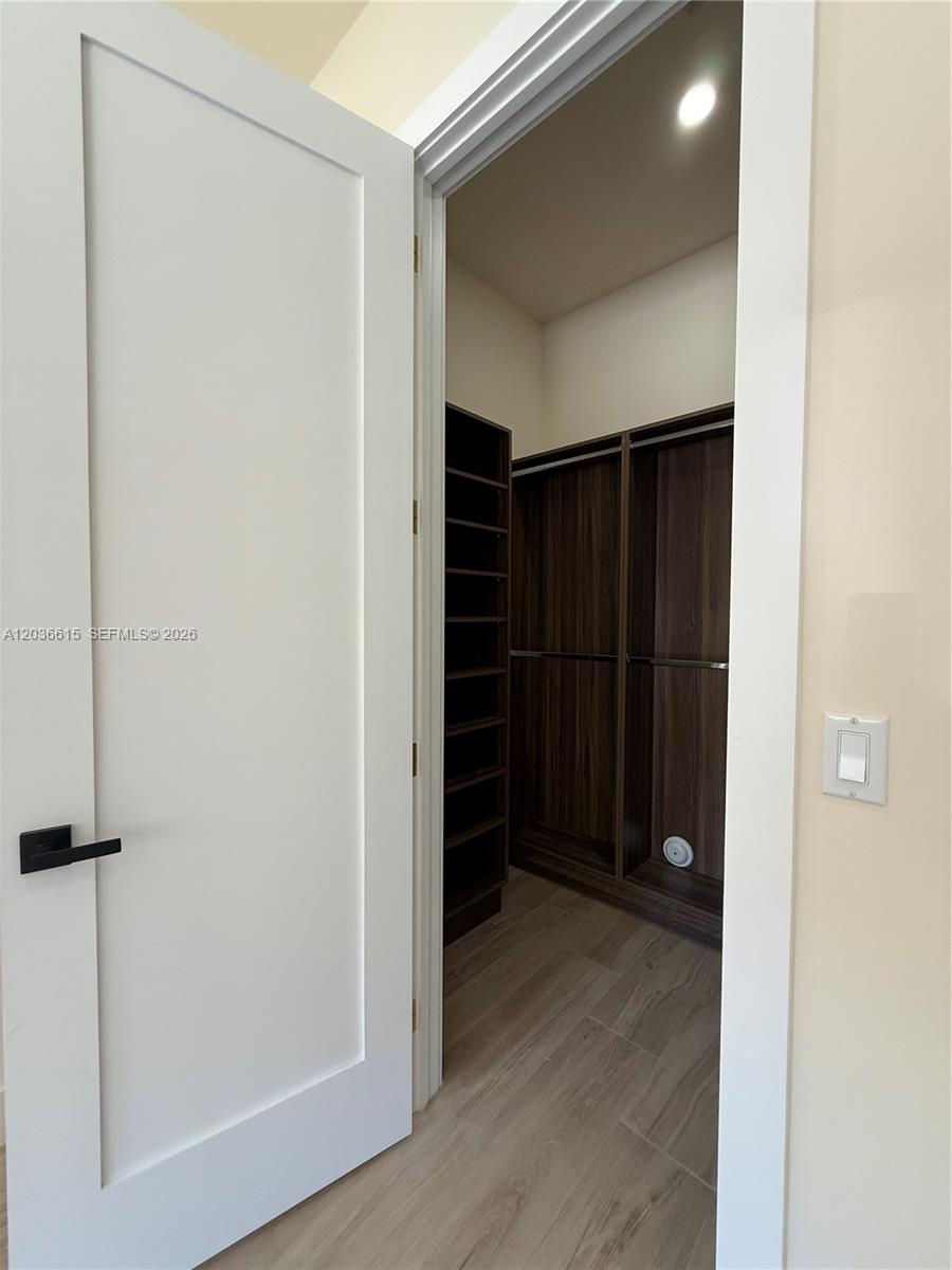 3326 Elizabeth Street Miami, FL 33133 - Photo 9 of 59