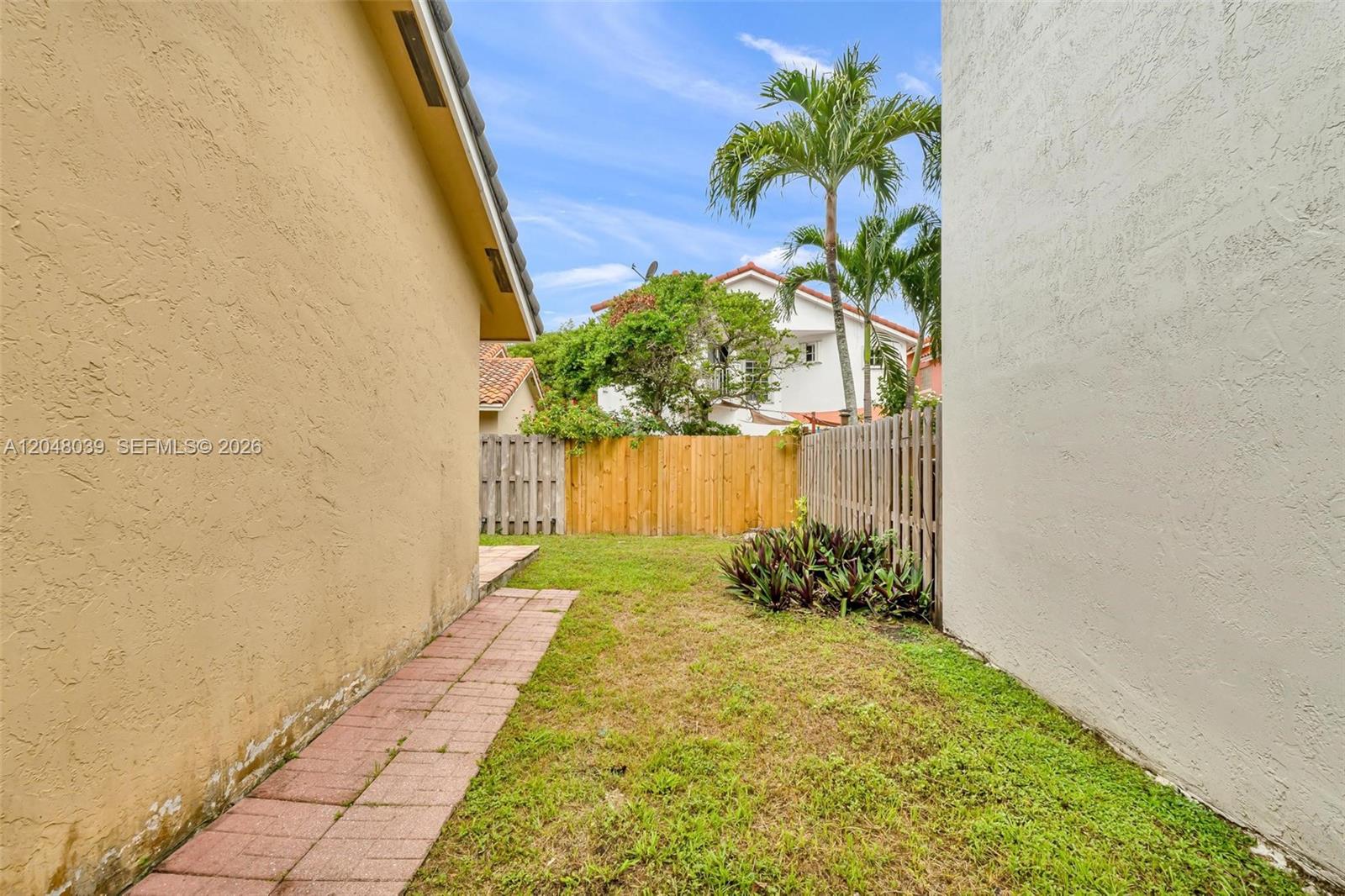 4916 Southwest 154th Avenue Miami, FL 33185 - Photo 32 of 53