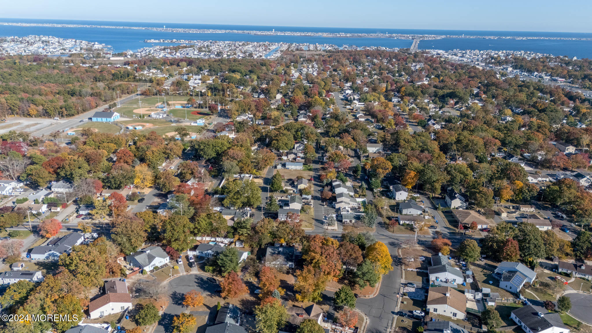 565 Innkeeper Lane Toms River, NJ 08753 - Photo 32 of 33 DJI_20241025151837_0498_D