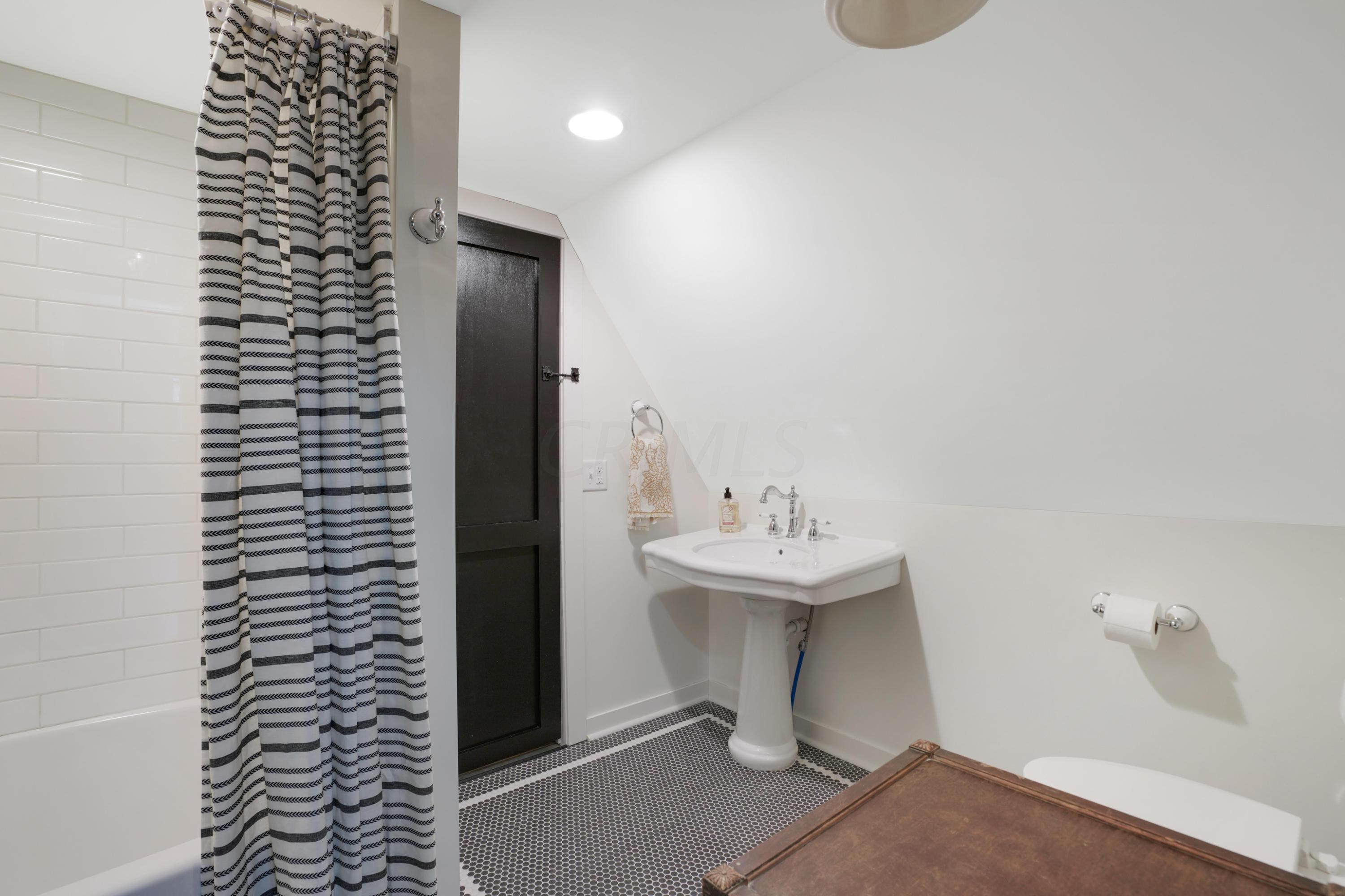 114 South Chesterfield Road Columbus, OH 43209 - Photo 54 of 58