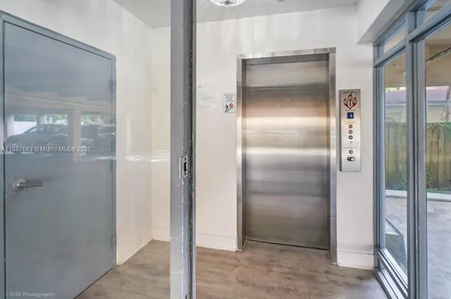 $1,900 | 12215 West Dixie Highway, Unit 307, North Miami, FL 33161