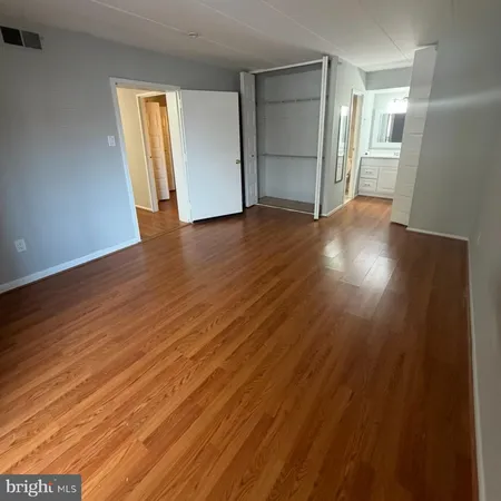 $1,800 | 2628-00 Welsh Road, Unit 111, Philadelphia, PA 19152