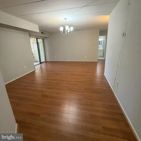 $1,800 | 2628-00 Welsh Road, Unit 111, Philadelphia, PA 19152