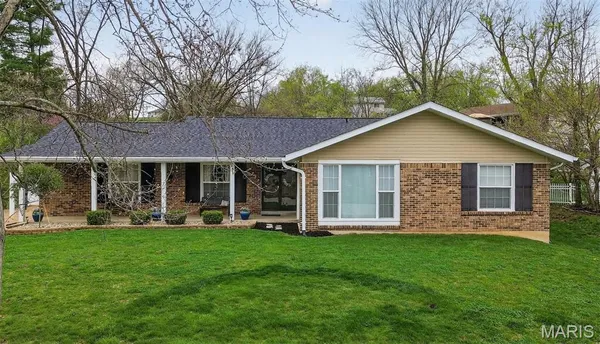 $425,000 | 825 Dinard Drive, Ballwin, MO 63021