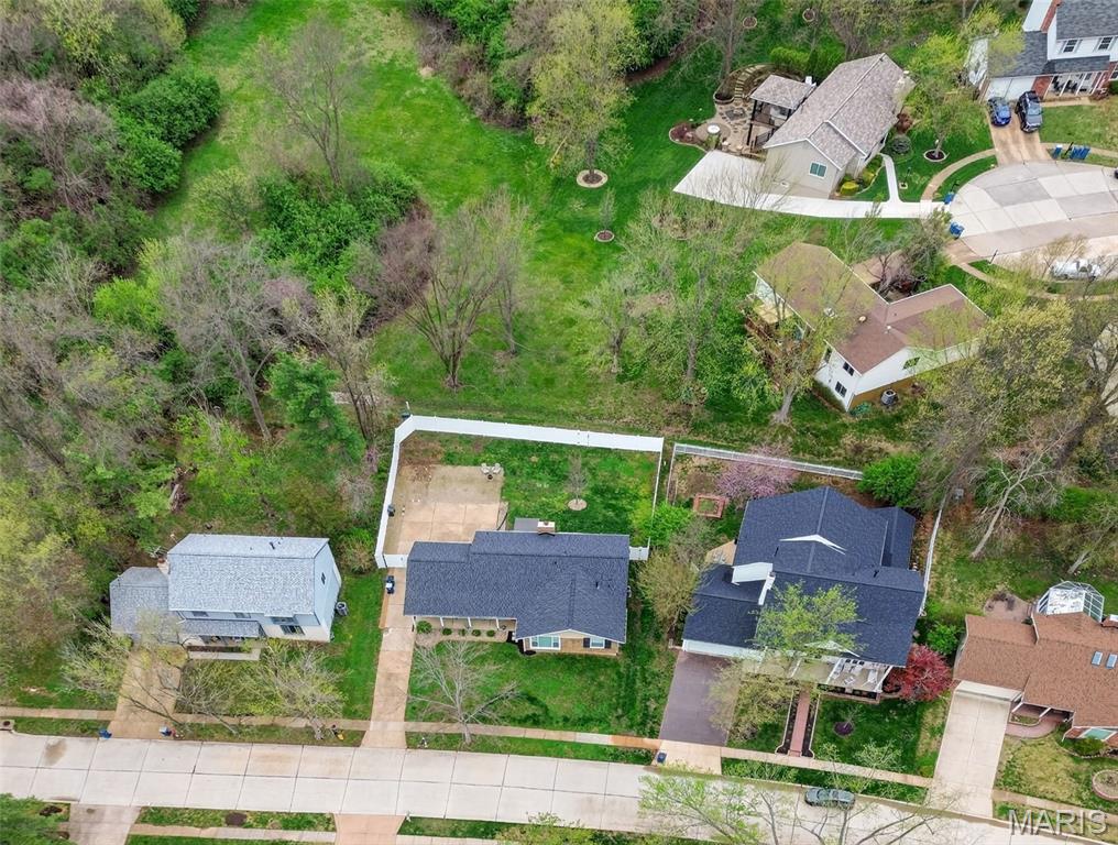 825 Dinard Drive Ballwin, MO 63021 - Photo 20 of 64