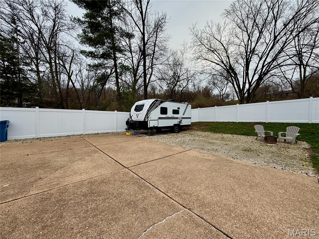 825 Dinard Drive Ballwin, MO 63021 - Photo 24 of 64
