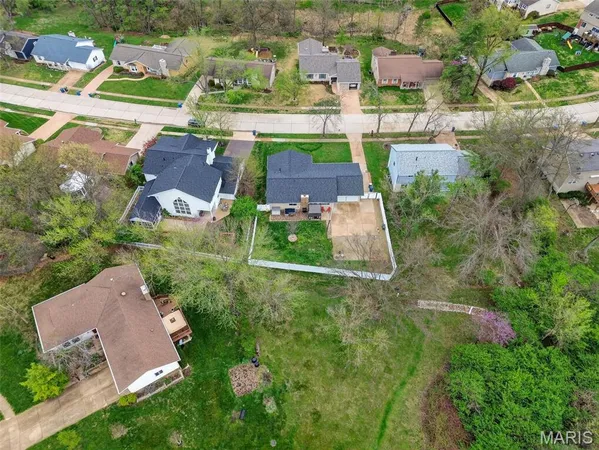 $425,000 | 825 Dinard Drive, Ballwin, MO 63021