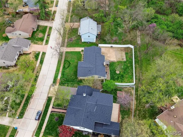 $425,000 | 825 Dinard Drive, Ballwin, MO 63021