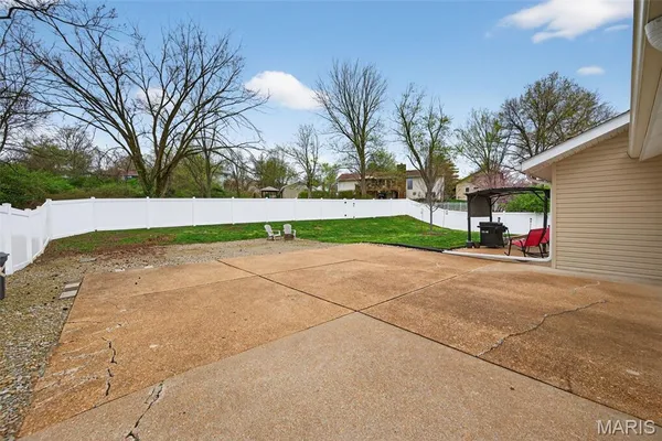$425,000 | 825 Dinard Drive, Ballwin, MO 63021