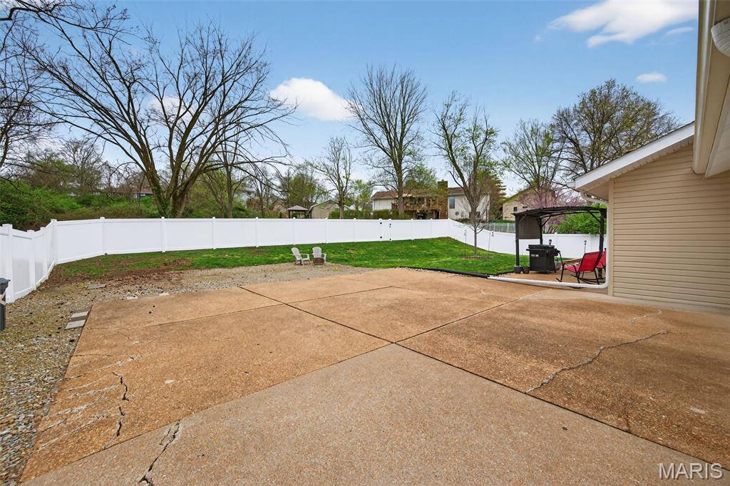 825 Dinard Drive Ballwin, MO 63021 - Photo 60 of 64