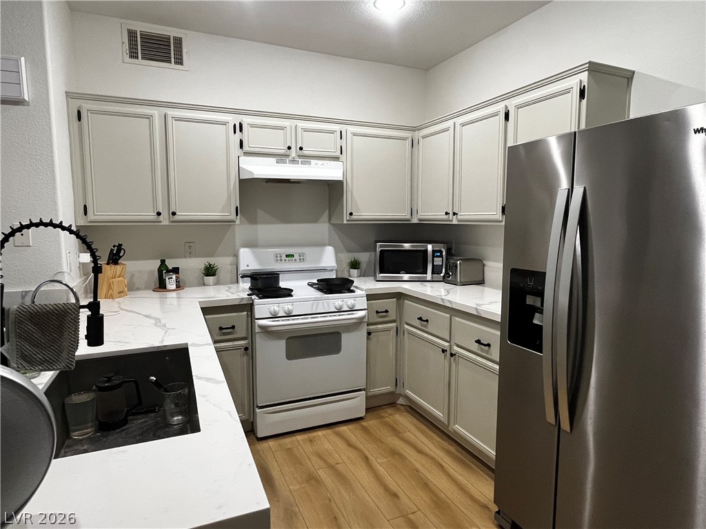 2201 Ramsgate Drive, Unit 423 Henderson, NV 89074 - Photo 7 of 12