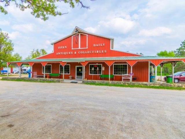 23080 Waller Road Fulton, IL 61252 - Photo 1 of 36