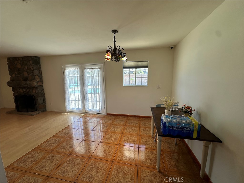 979 North Gardena Avenue Rialto, CA 92376 - Photo 12 of 29