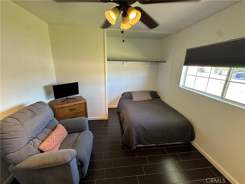 979 North Gardena Avenue Rialto, CA 92376 - Photo 14 of 29