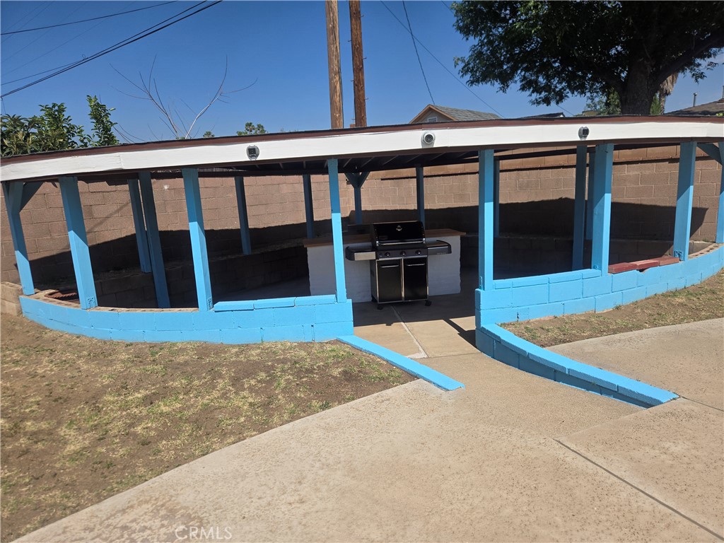 979 North Gardena Avenue Rialto, CA 92376 - Photo 23 of 32