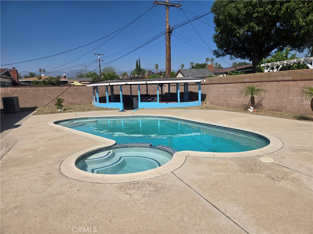 979 North Gardena Avenue Rialto, CA 92376 - Photo 27 of 32