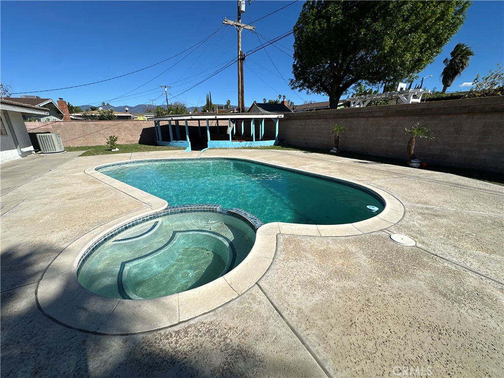 979 North Gardena Avenue Rialto, CA 92376 - Photo 31 of 32