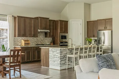 $570,000 | 2021 Bearcreek Drive, Leander, TX 78641