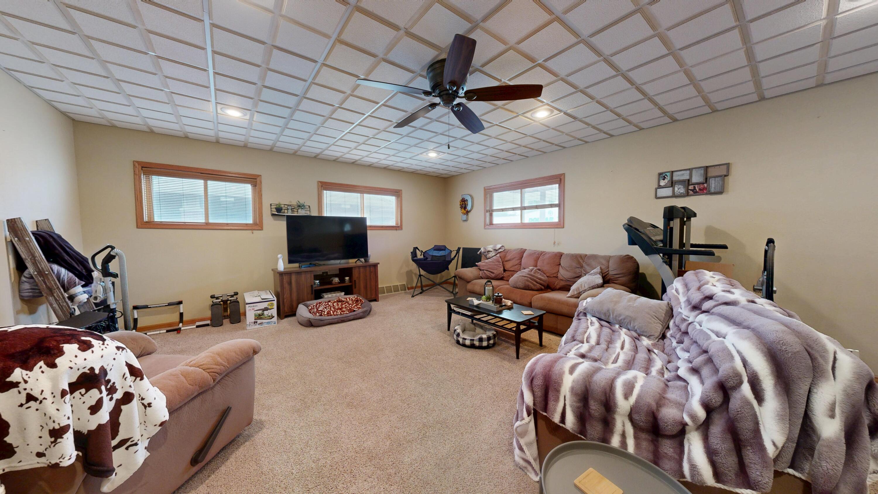 313 North Main Street Viroqua, WI 54665 - Photo 6 of 28 Living Room