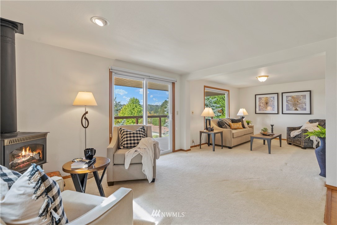 23812 7th Place West Bothell, WA 98021 - Photo 4 of 34