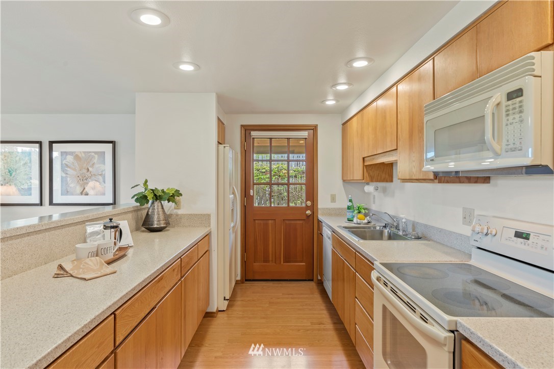 23812 7th Place West Bothell, WA 98021 - Photo 10 of 34
