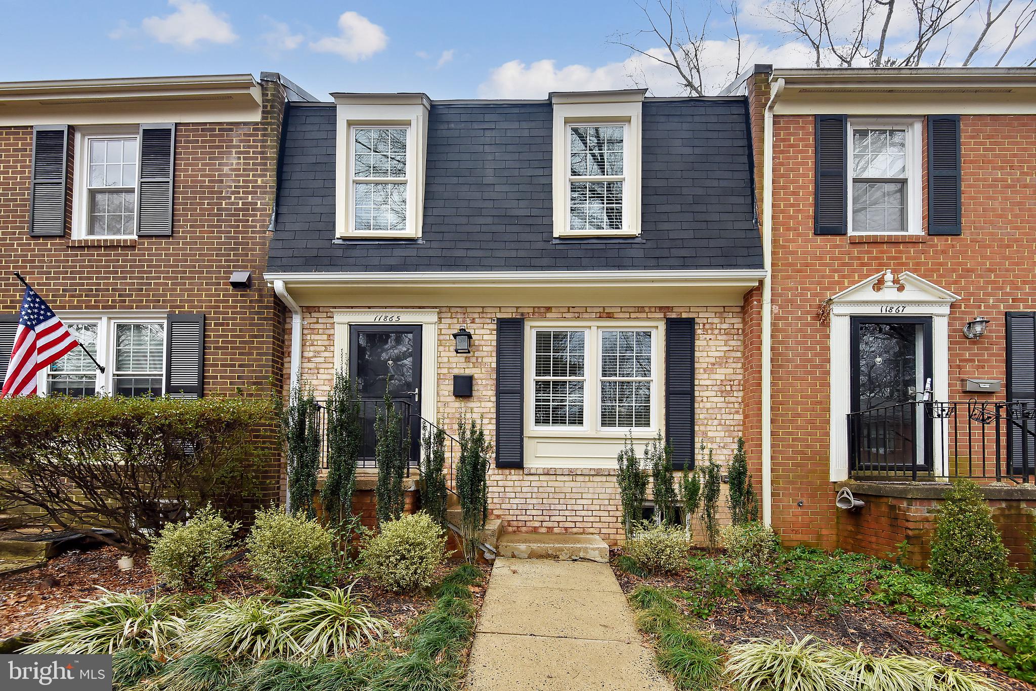 11865 Abercorn Court Reston, VA 20191 - Photo 1 of 32 Gallery Image 1