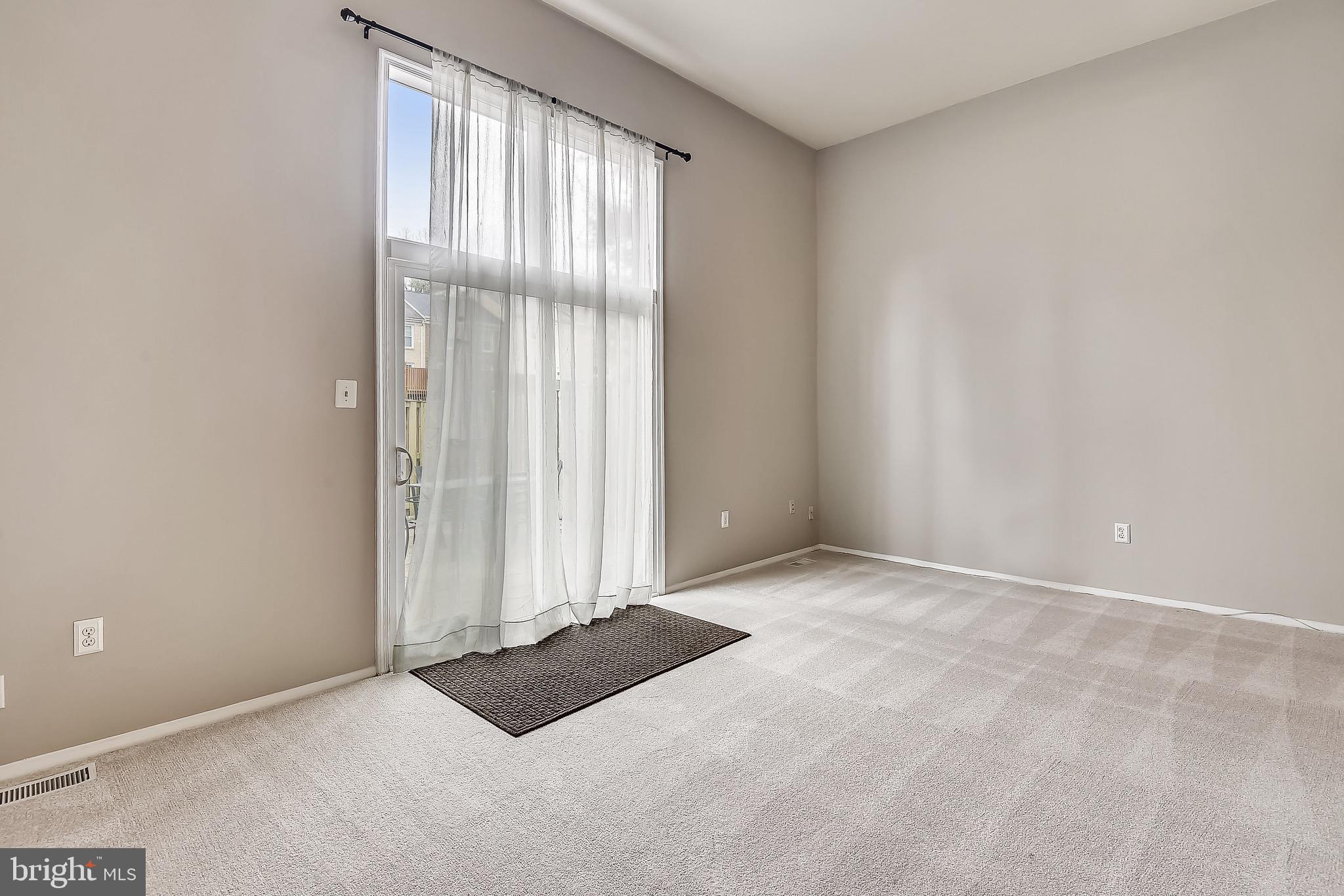 11865 Abercorn Court Reston, VA 20191 - Photo 12 of 32 Gallery Image 12