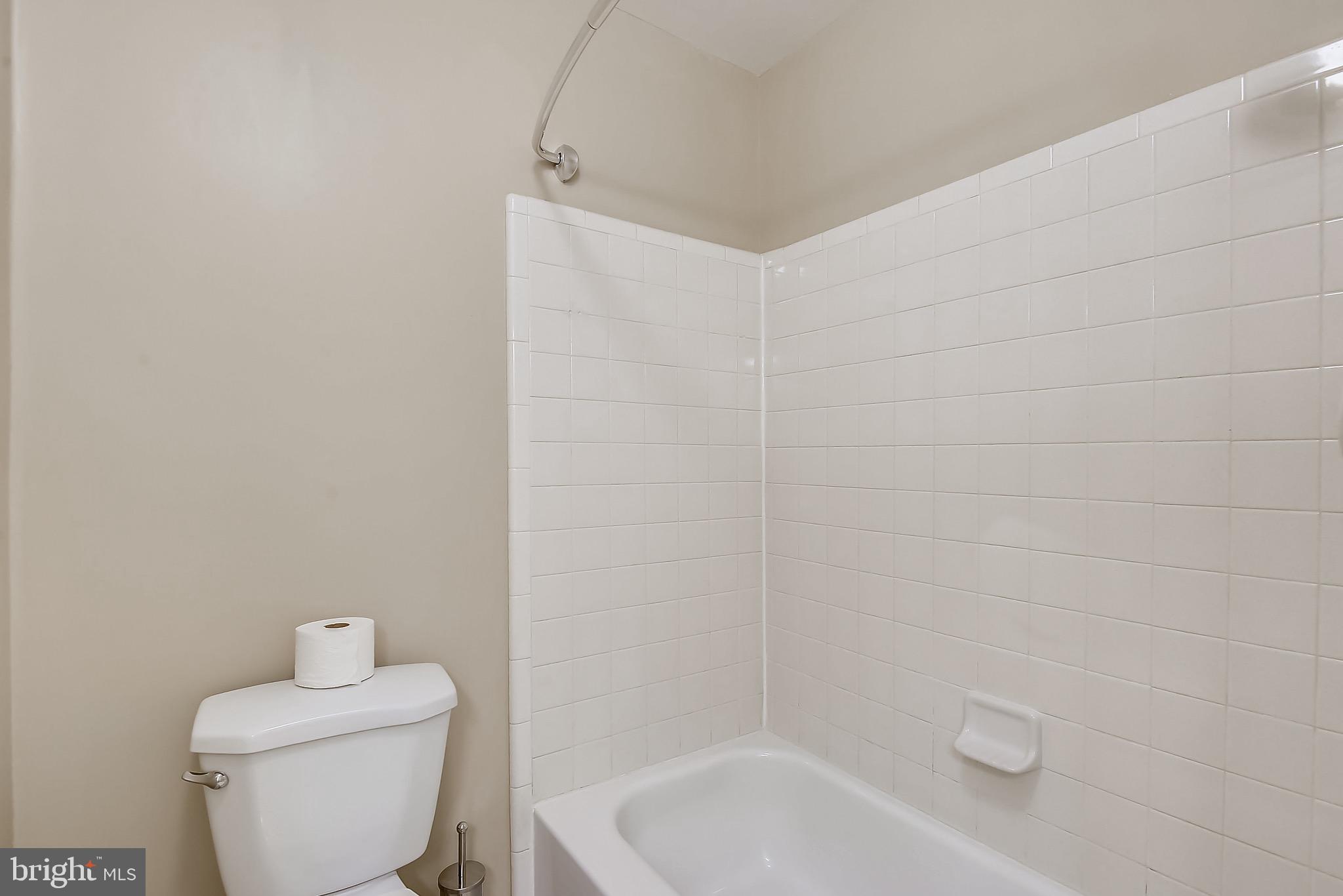 11865 Abercorn Court Reston, VA 20191 - Photo 20 of 32 Gallery Image 20
