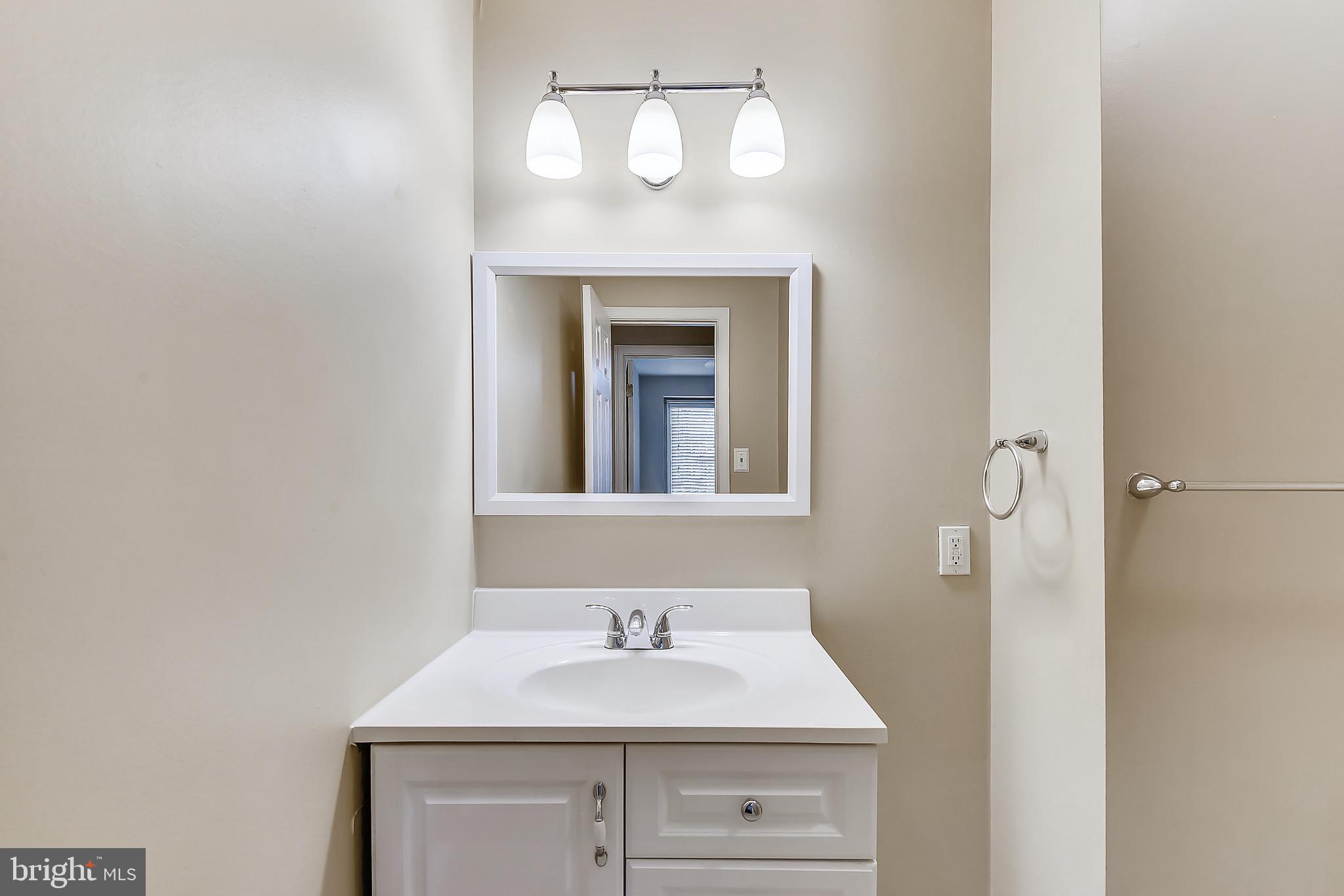 11865 Abercorn Court Reston, VA 20191 - Photo 22 of 32 Gallery Image 22