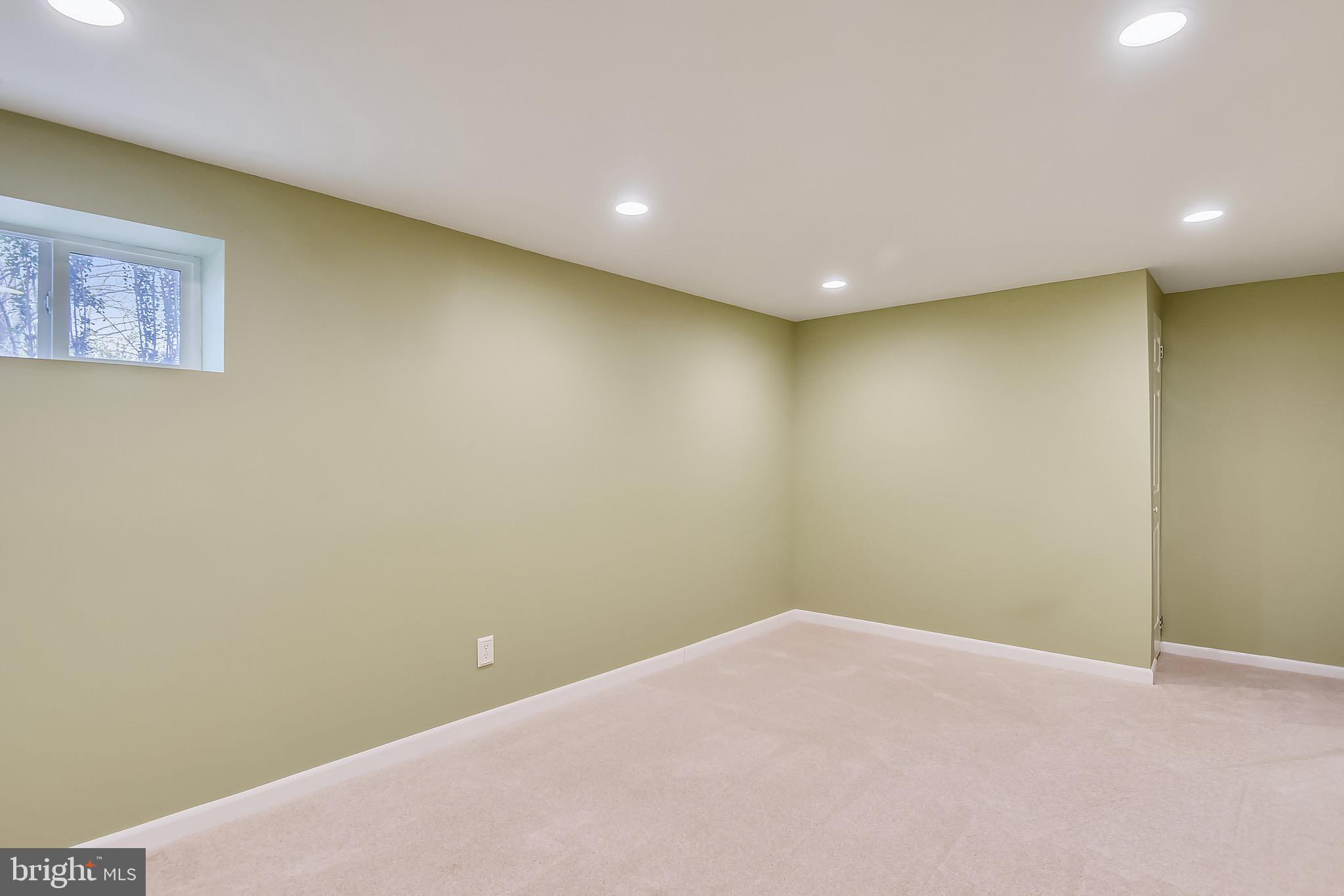 11865 Abercorn Court Reston, VA 20191 - Photo 25 of 32 Gallery Image 25
