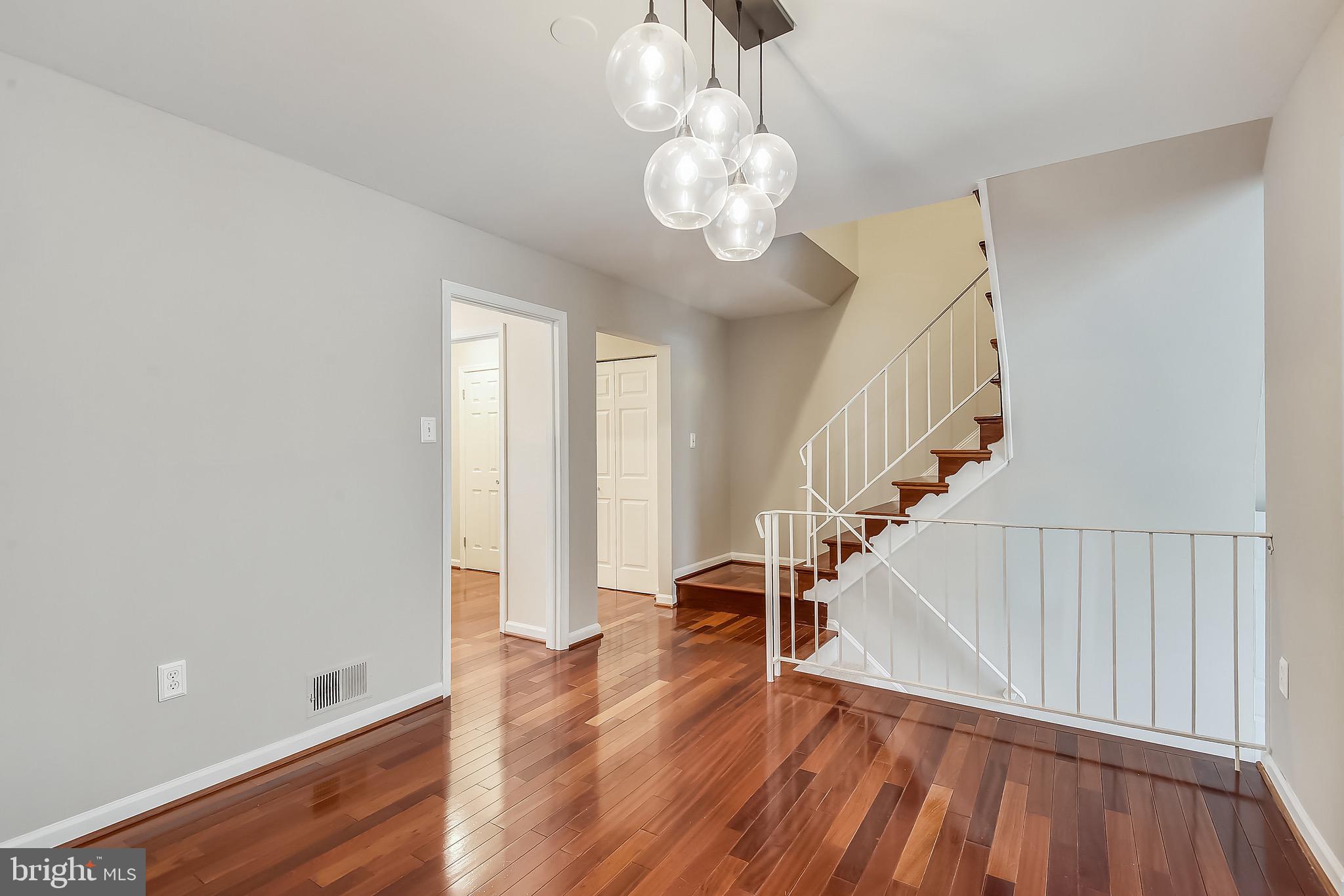 11865 Abercorn Court Reston, VA 20191 - Photo 10 of 32 Gallery Image 10