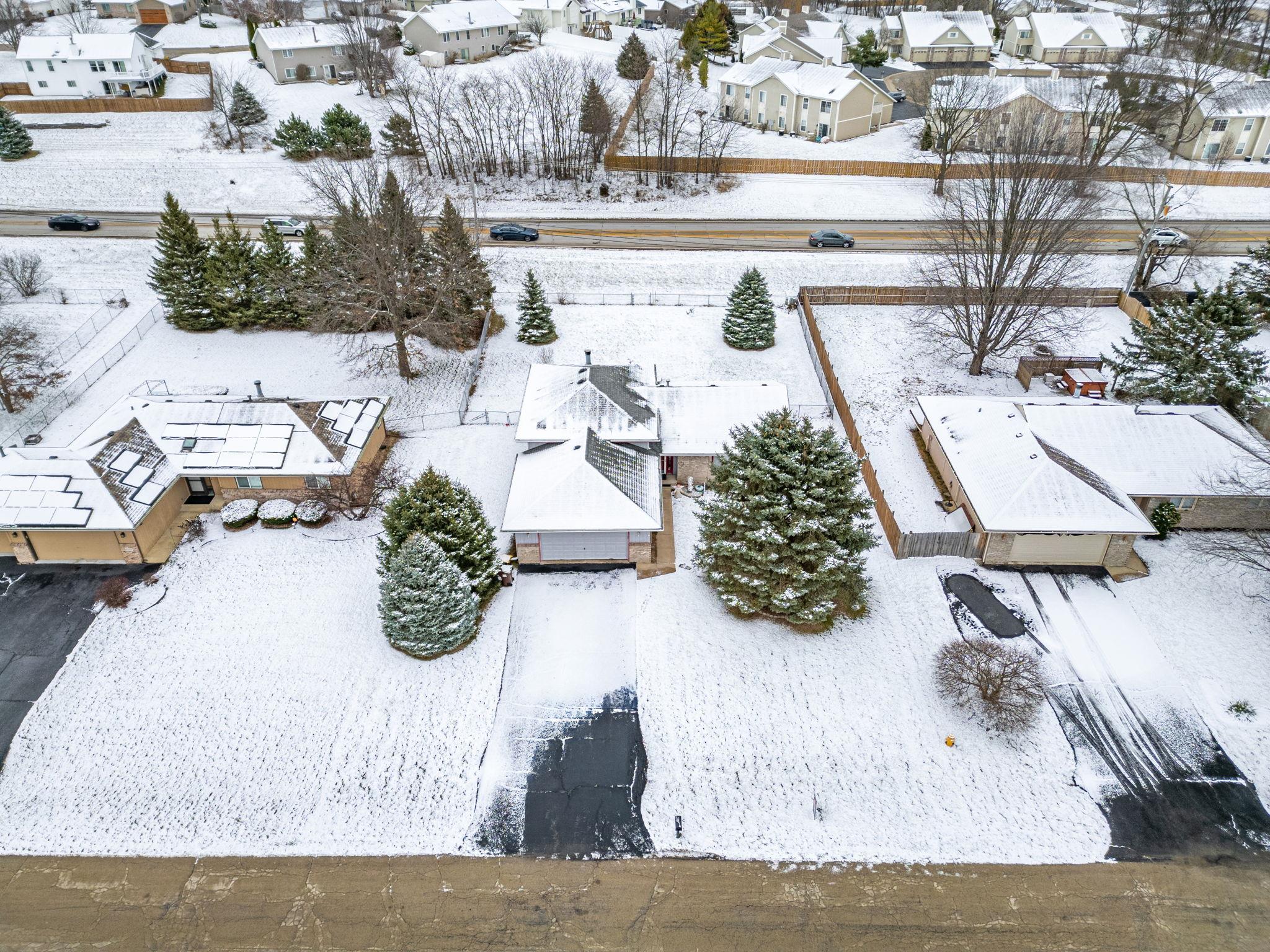 6571 Swansdown Road Loves Park, IL 61111 - Photo 3 of 40 Gallery Image 3