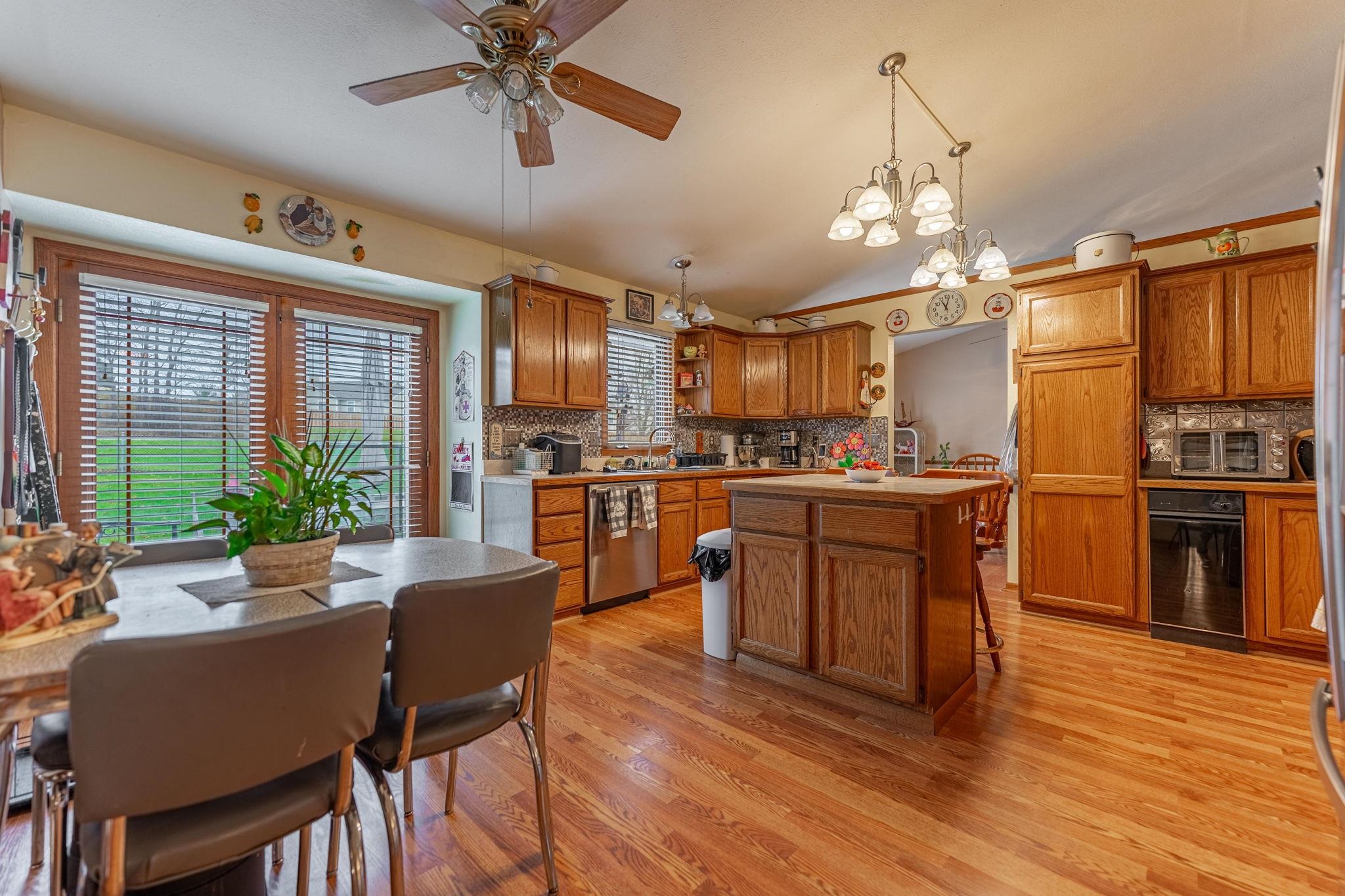 6571 Swansdown Road Loves Park, IL 61111 - Photo 8 of 40 Gallery Image 8